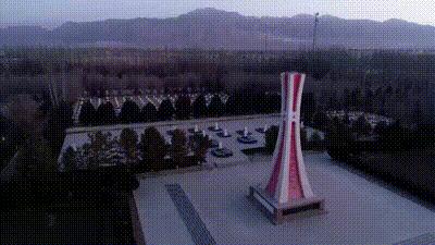 马兰基地墓地﹒长眠着参与过历次核试验的科学家以及解放军战士