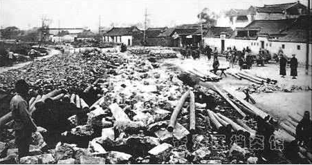 拆除城墙后筑路(图源见水印)