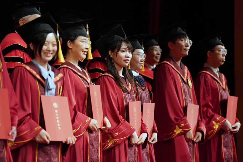 2023年6月26日在中国人民大学拍摄的2023年博士学位授予仪式现场。 
