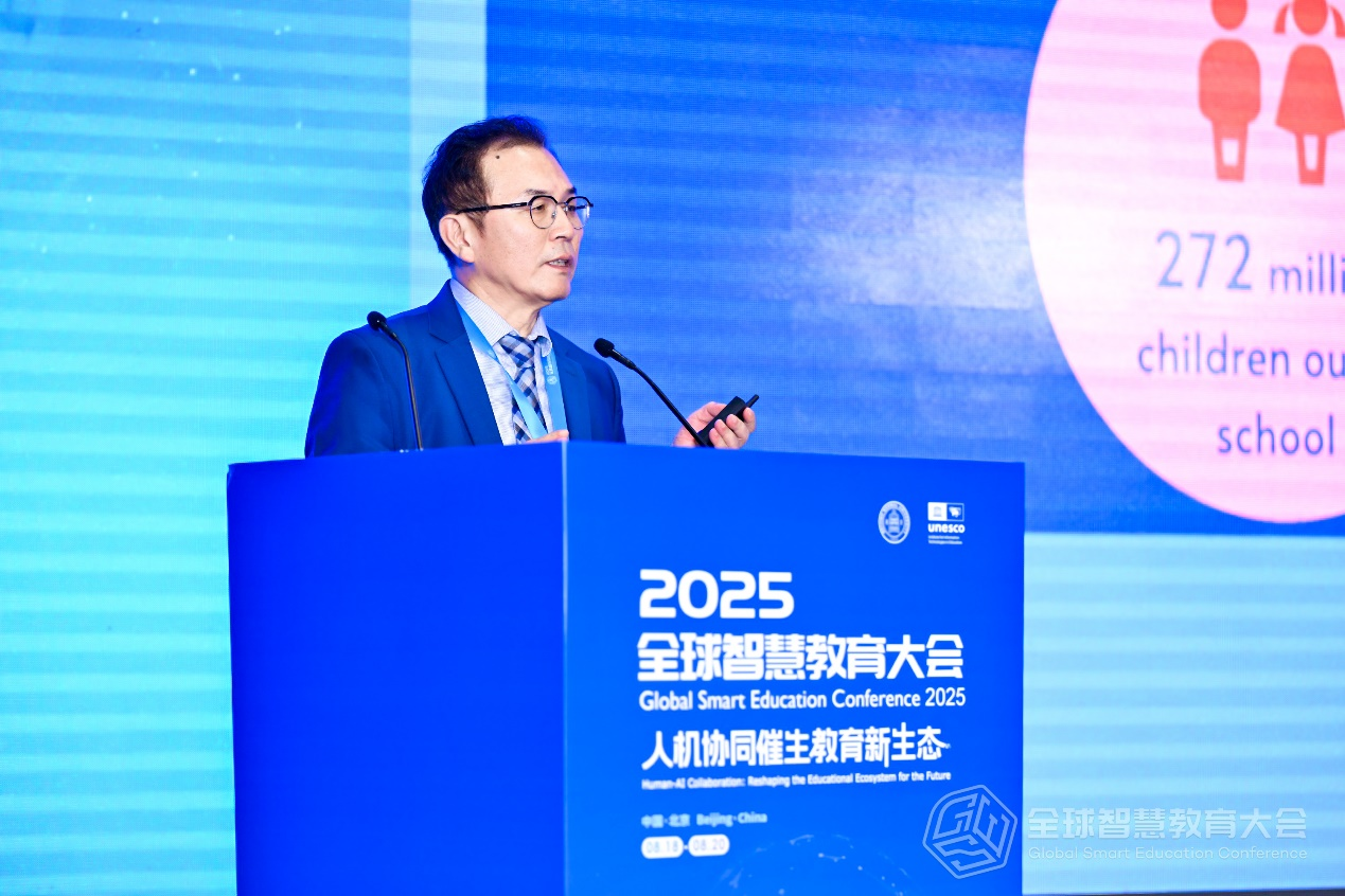 联合国教科文组织政策与终身学习系统司教育政策处处长张光哲（Gwang Chol Chang）
