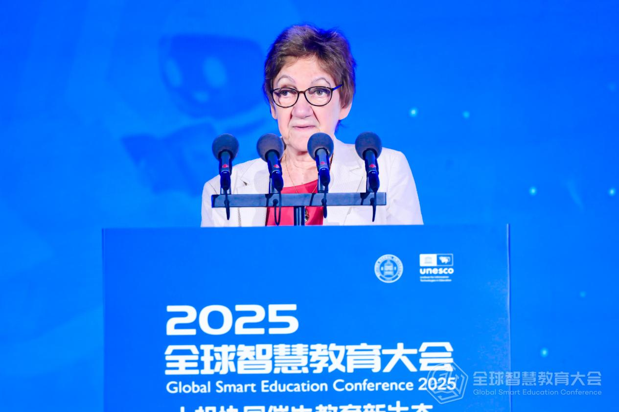 英国伦敦大学学院教授戴安娜·劳里拉德（Diana Laurillard）