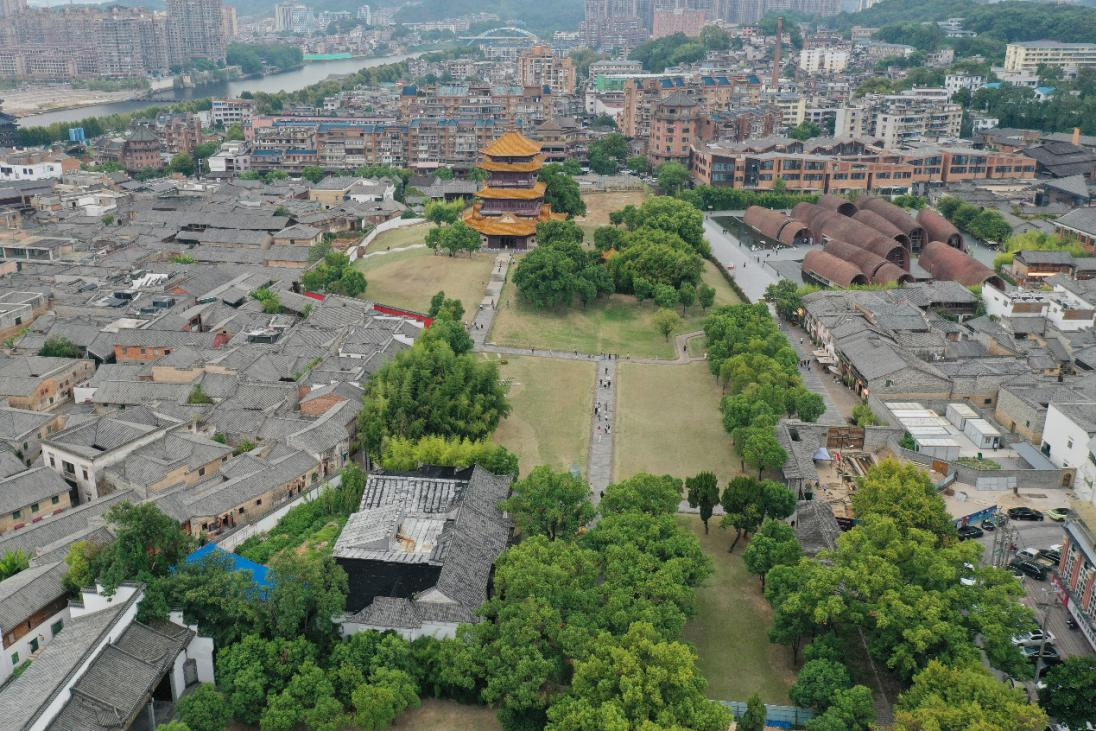 镇区瓷业生产中心：御窑厂窑址